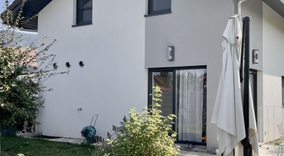 House 4 rooms of 89 m² in Neydens (74160)