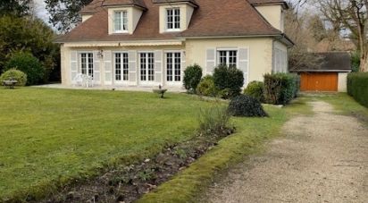 Traditional house 7 rooms of 215 m² in Saint-Fargeau-Ponthierry (77310)