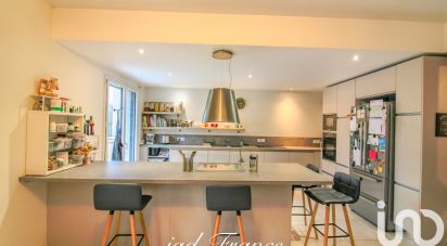 House 7 rooms of 170 m² in Verneuil-sur-Seine (78480)