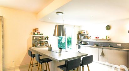 Maison 7 pièces de 170 m² à Verneuil-sur-Seine (78480)