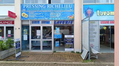 Local d'activités de 49 m² à Agde (34300)