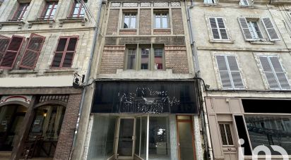 Building in Laon (02000) of 230 m²