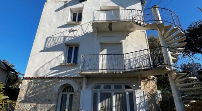 House 10 rooms of 175 m² in Royan (17200)