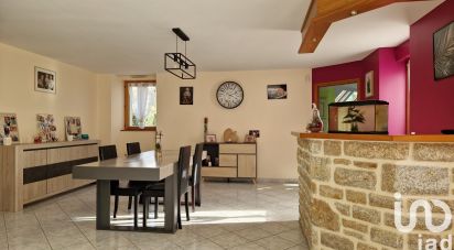 House 7 rooms of 194 m² in Le Mené (22330)