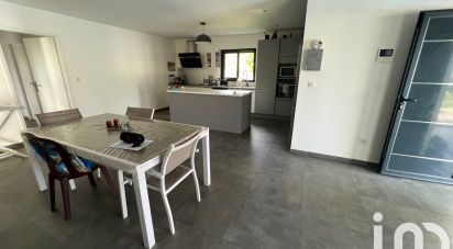 Maison 6 pièces de 130 m² à Sainte-Rose (97115)