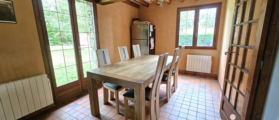 Traditional house 5 rooms of 132 m² in La Trinité (27930)