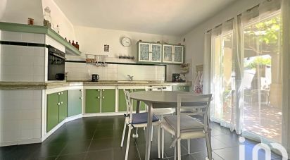 Maison traditionnelle 5 pièces de 193 m² à Istres (13800)