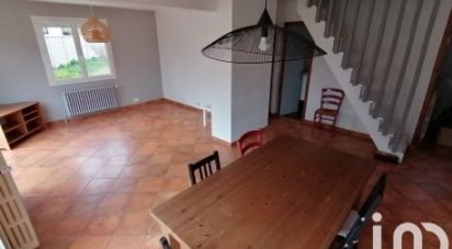 Maison traditionnelle 6 pièces de 130 m² à Saint-Pierre-lès-Nemours (77140)