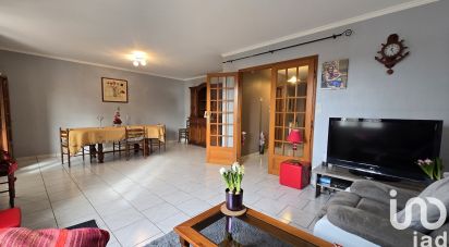 House 4 rooms of 96 m² in Niort (79000)