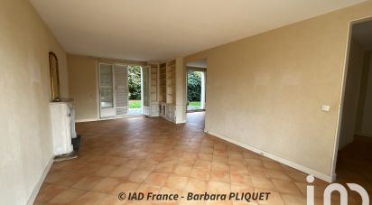 House 7 rooms of 157 m² in Voisins-le-Bretonneux (78960)