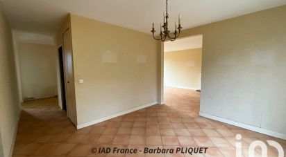 House 7 rooms of 157 m² in Voisins-le-Bretonneux (78960)