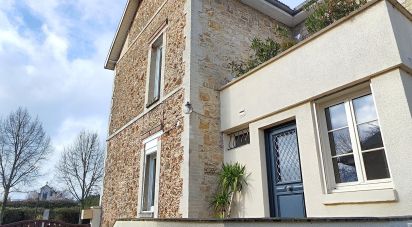 Maison de ville 8 pièces de 140 m² à Châlons-en-Champagne (51000)