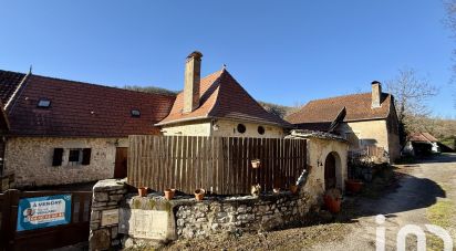 Maison traditionnelle 10 pièces de 254 m² à Espagnac-Sainte-Eulalie (46320)