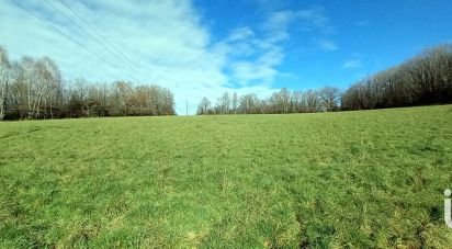 Terrain de 2 700 m² à Saint-Yrieix-la-Perche (87500)