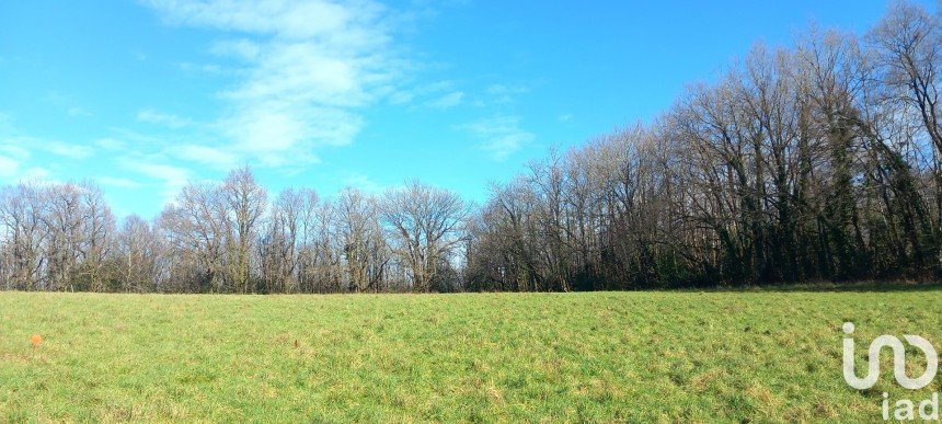 Terrain de 4 300 m² à Saint-Yrieix-la-Perche (87500)