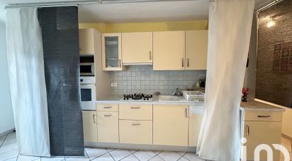 Apartment 3 rooms of 69 m² in Hyères (83400)