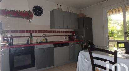 Apartment 4 rooms of 77 m² in Meylan (38240)