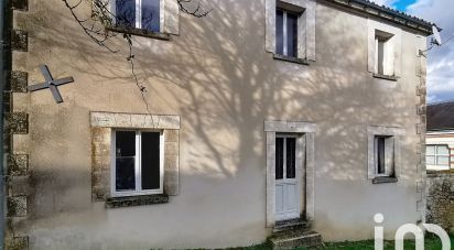 House 2 rooms of 220 m² in Charras (16380)