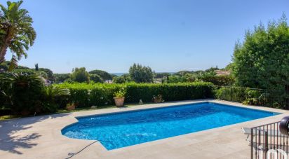 House 6 rooms of 230 m² in Sainte-Maxime (83120)