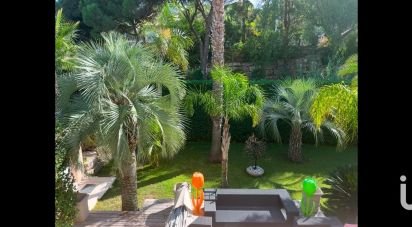 House 6 rooms of 230 m² in Sainte-Maxime (83120)