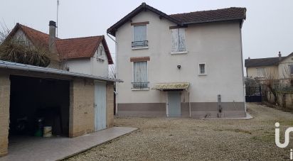 Maison traditionnelle 5 pièces de 130 m² à Saint-Julien-du-Sault (89330)