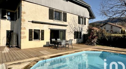 Village house 6 rooms of 176 m² in La Balme-de-Sillingy (74330)