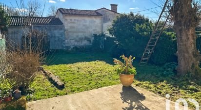 Village house 4 rooms of 120 m² in Sainte-Terre (33350)