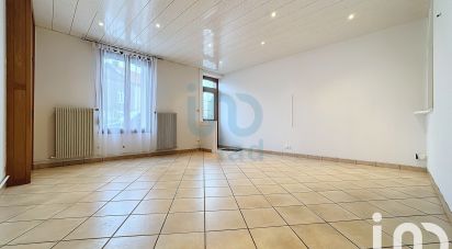 Maison 3 pièces de 94 m² à Aiglemont (08090)