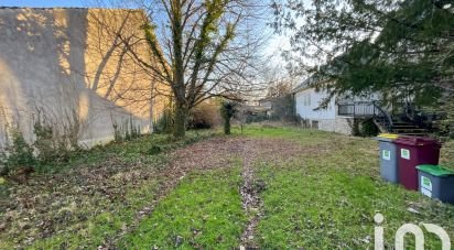 Land of 500 m² in Montfermeil (93370)