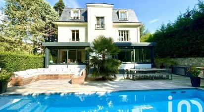 House 10 rooms of 364 m² in Sceaux (92330)