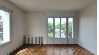 Apartment 4 rooms of 195 m² in La Rochelle (17000)