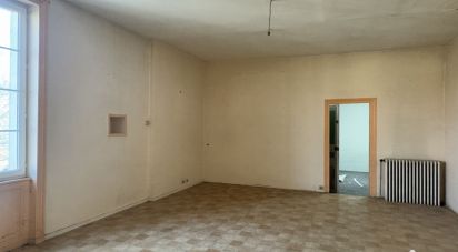 House 5 rooms of 300 m² in Aigre (16140)