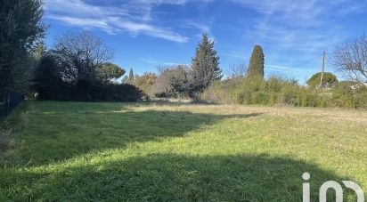 Land of 1,556 m² in Marguerittes (30320)