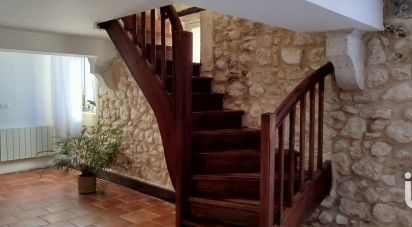 House 8 rooms of 203 m² in Fargues-Saint-Hilaire (33370)