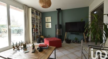 House 6 rooms of 130 m² in Verneuil-sur-Seine (78480)