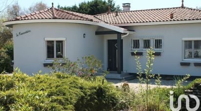 House 5 rooms of 118 m² in Saint-Vivien-de-Médoc (33590)