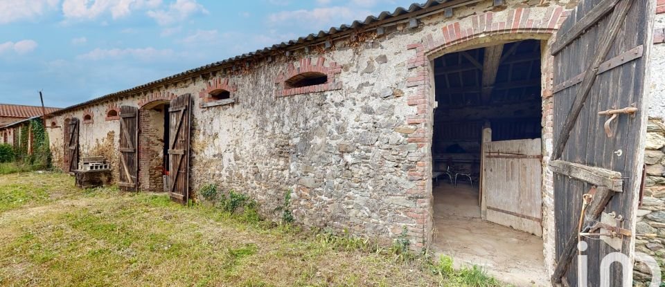 Longère 5 pièces de 260 m² à Mauges-sur-Loire (49410)