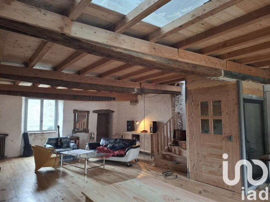 Town house 5 rooms of 242 m² in Carhaix-Plouguer (29270)