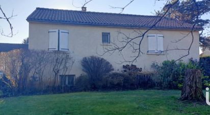 House 4 rooms of 120 m² in Puybrun (46130)