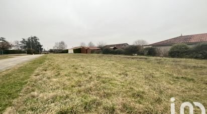 Land of 500 m² in Saint-Maurice-de-Gourdans (01800)