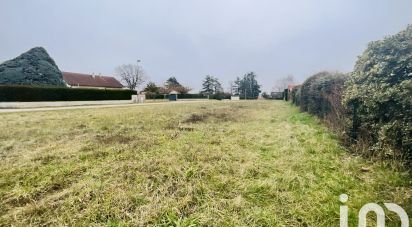 Land of 500 m² in Saint-Maurice-de-Gourdans (01800)