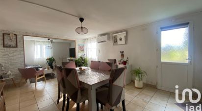 House 4 rooms of 69 m² in Pujaut (30131)