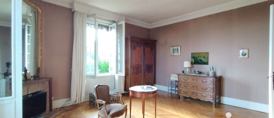 Mansion 8 rooms of 240 m² in Elbeuf (76500)