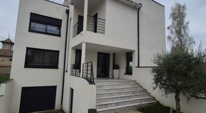 Maison d’architecte 8 pièces de 280 m² à La Ferté-sous-Jouarre (77260)