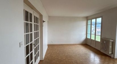 Apartment 5 rooms of 95 m² in Bourgoin-Jallieu (38300)