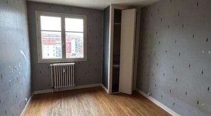 Apartment 5 rooms of 95 m² in Bourgoin-Jallieu (38300)