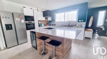 Maison 5 pièces de 131 m² à Moulins (03000)