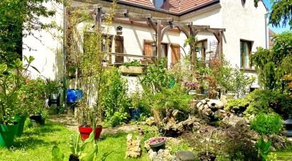 House 6 rooms of 110 m² in Magny-en-Vexin (95420)