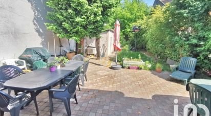 House 5 rooms of 112 m² in Chilly-Mazarin (91380)