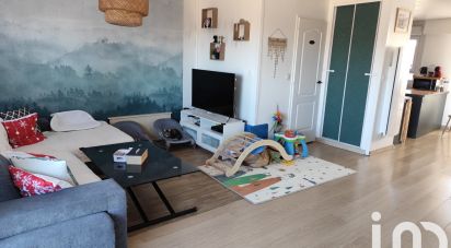 Duplex 3 rooms of 77 m² in Courseulles-sur-Mer (14470)